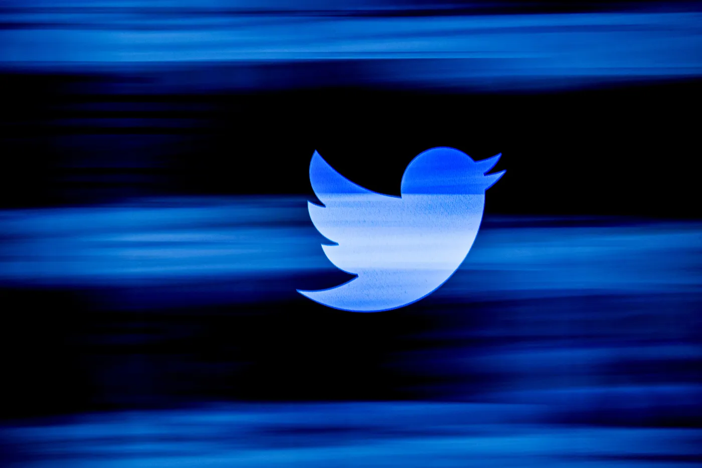 Exploring Twitter: A New Platform for Real-Time Messaging and Social Interaction